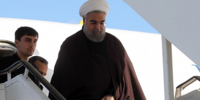 İran Cumhurbaşkanı Hasan Ruhani Kutsal Meşhed Kentini Ziyaret Etti
