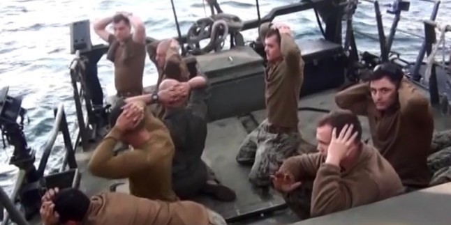 İran karasularına illegal giren Amerikalı deniz güçleri komutanı ihraç edildi