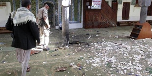 Yemen’in başkenti Sana’da camide bombalı patlama