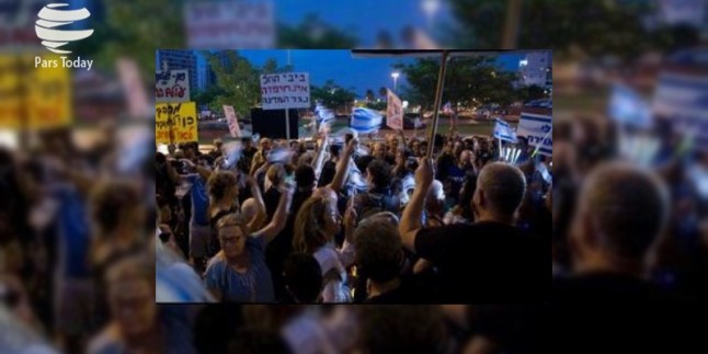 Tel Aviv’de Netanyahu yolsuzluklardan dolayı protesto edildi