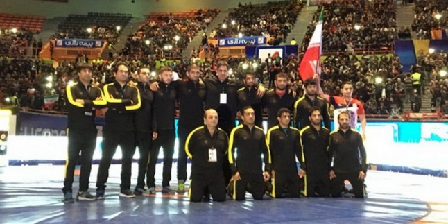 İran temsilcisi dünya serbest güreş müsabakalarını kazandı