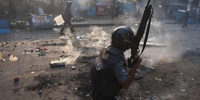 Bangladeş’te Cemaat-ül Mücahidin Üyesi 9 Kişi Öldürüldü