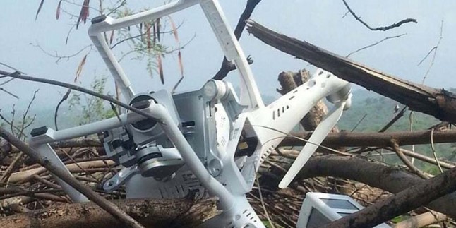 Hindistan’a ait bir adet casus drone Pakistan askerleri tarafından vurularak düşürüldü