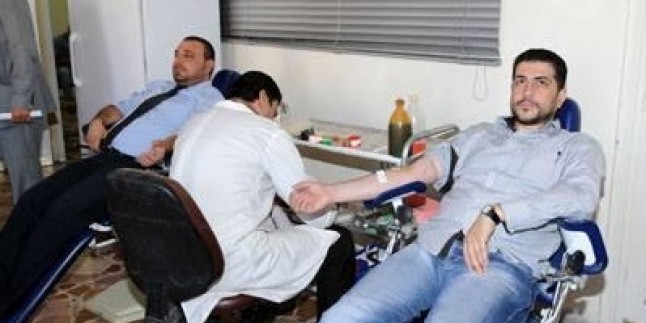 Suriyeli İşçiler, Suriye Ordusuna Kan Bağışında Bulundu