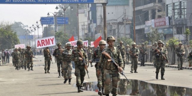 Hindistan’daki kast protestolarında 19 kişi öldü