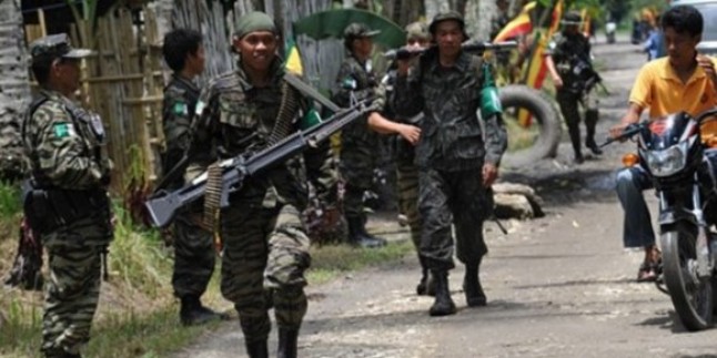 Filipinler’de ordu komünist isyancılarla çatıştı