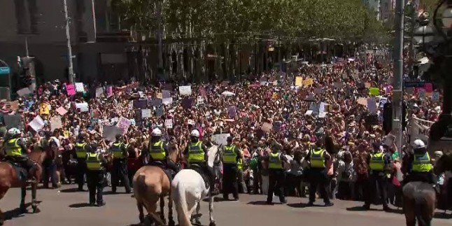 Avustralya’da Trump karşıtı gösteri düzenlendi