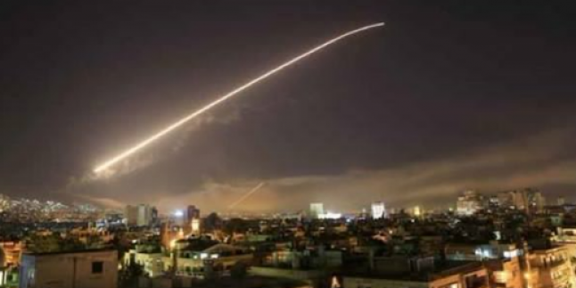Suriye Ordusuna Ait Hava Savunma Sistemleri Siyonist İsrail Tarafından Fırlatılan Tüm Füzeleri Havada İmha Etti